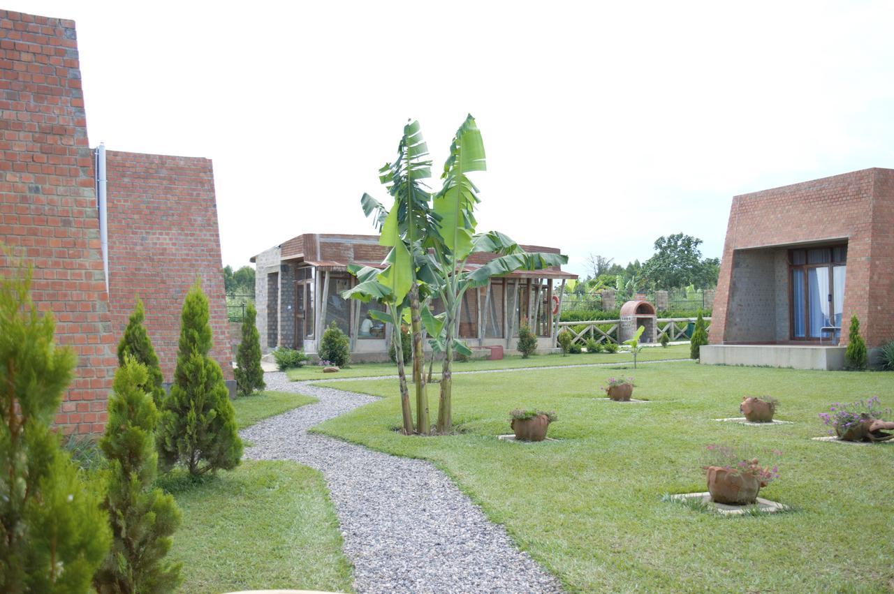 Buvi Lodge Limited Entebbe Extérieur photo